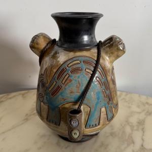 Vase en grès émaillé par Roger Guérin décor Aztèque