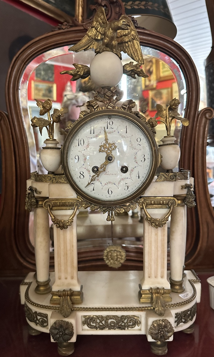 Pendule style L XVI
