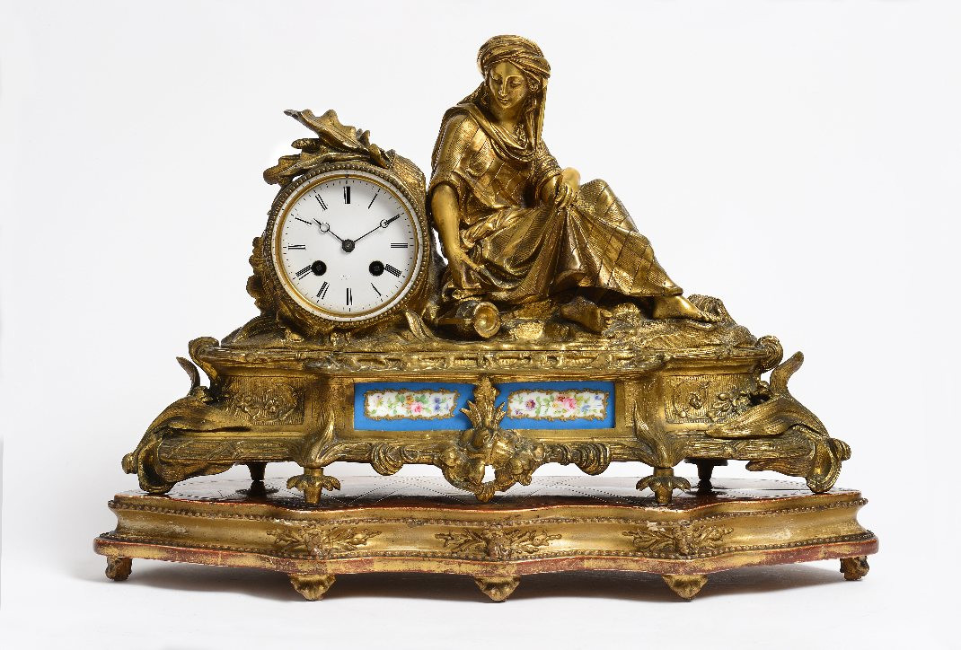 Pendule en bronze doré