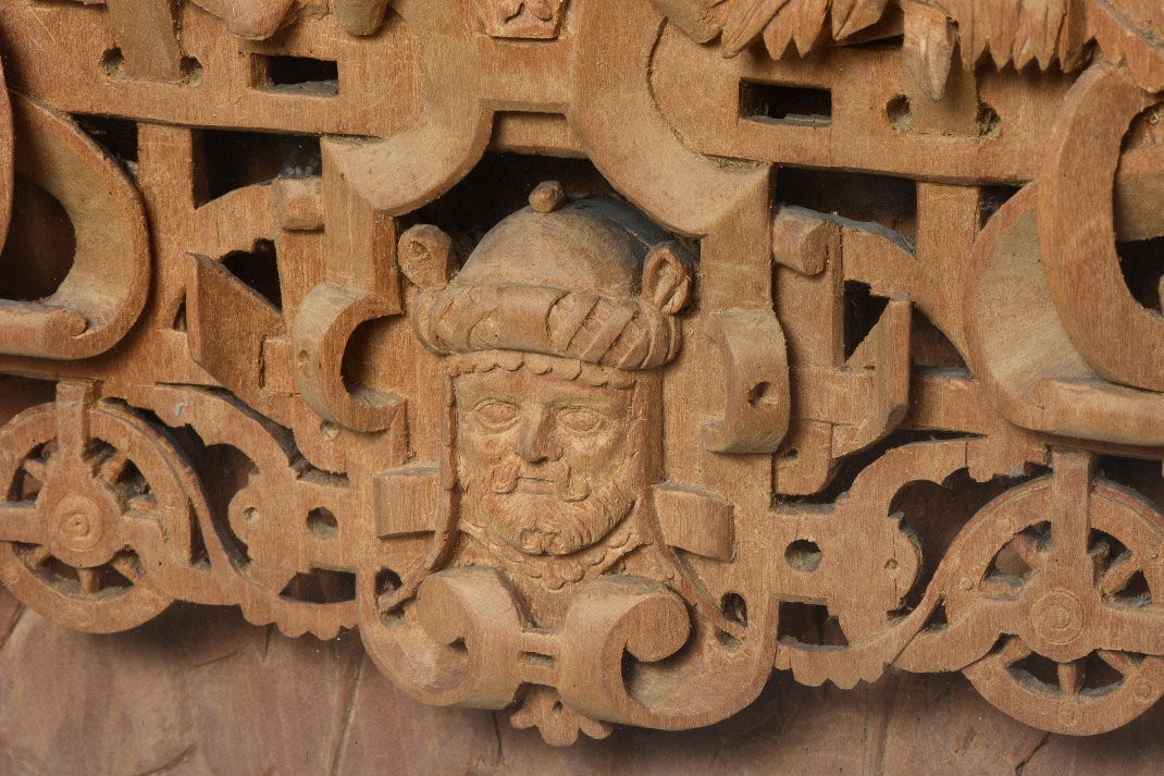 Bas-relief en bois signé Rousset-photo-5