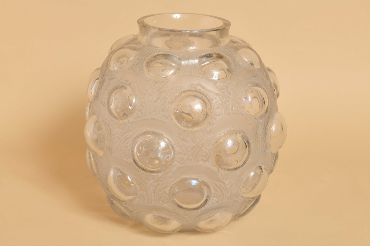 Vase modèle Antilopes signé R. Lalique