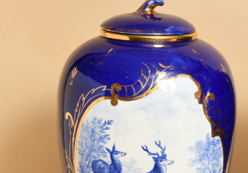 Paire de vases couverts-photo-2