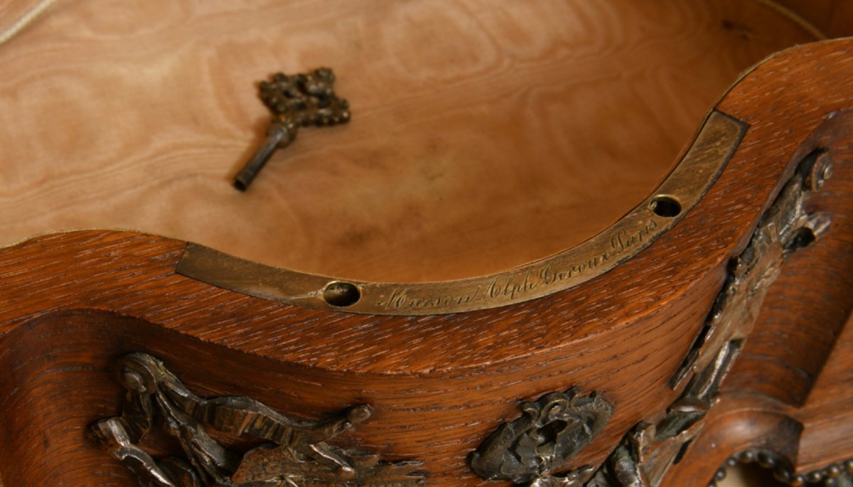 Solid Oak And Bronze Box Signed Alphonse Giroux-photo-4