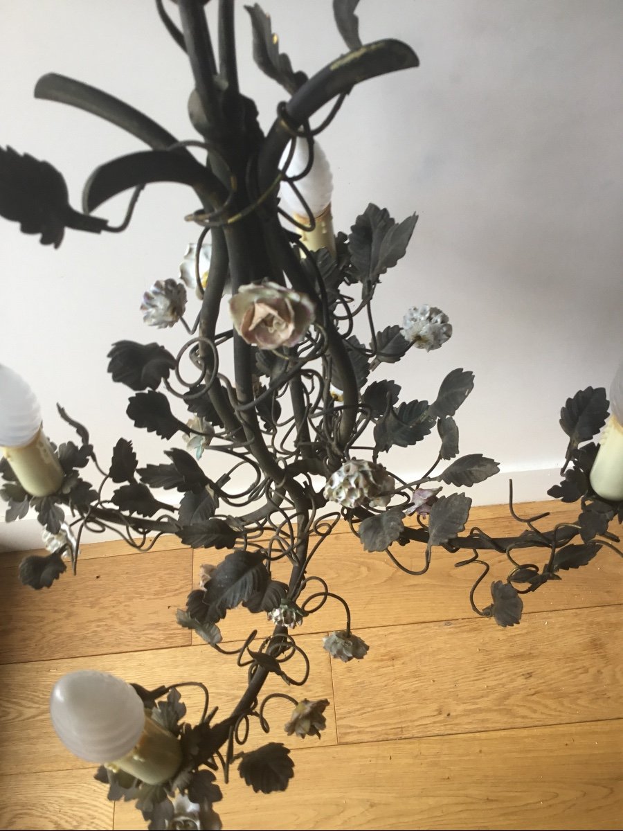 Small Chandelier In Painted Sheet Metal And Porcelain Flowers-photo-8