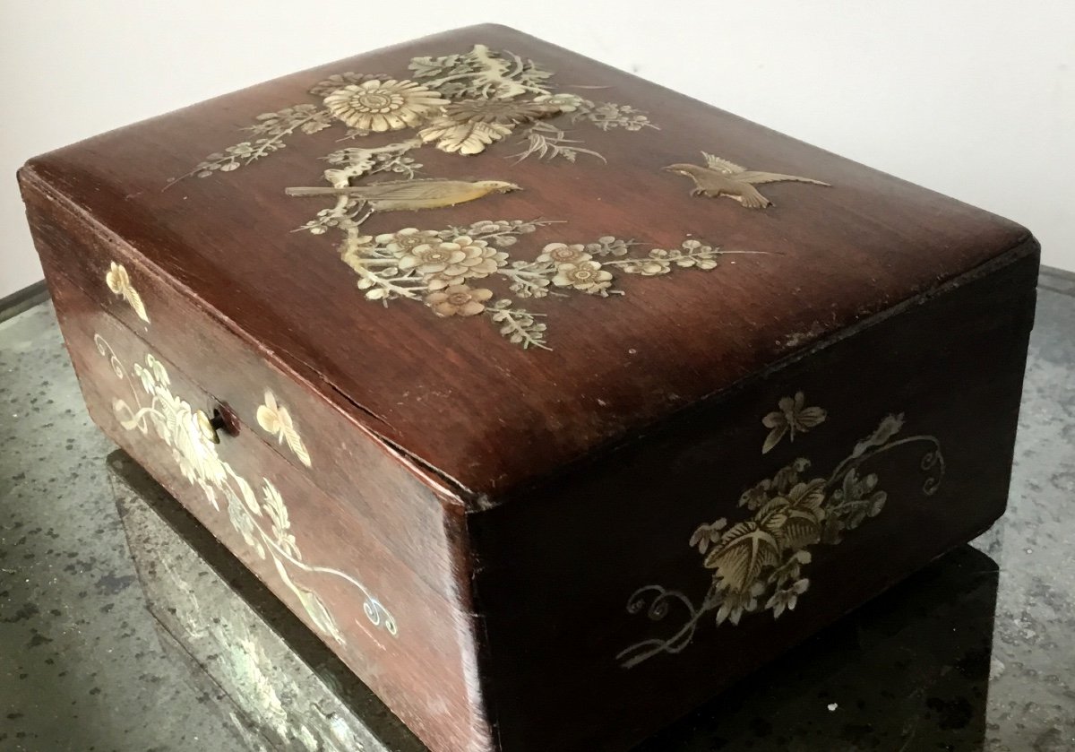 Box With Burgauté Decor Of Flowers And Birds, Indochina-photo-1