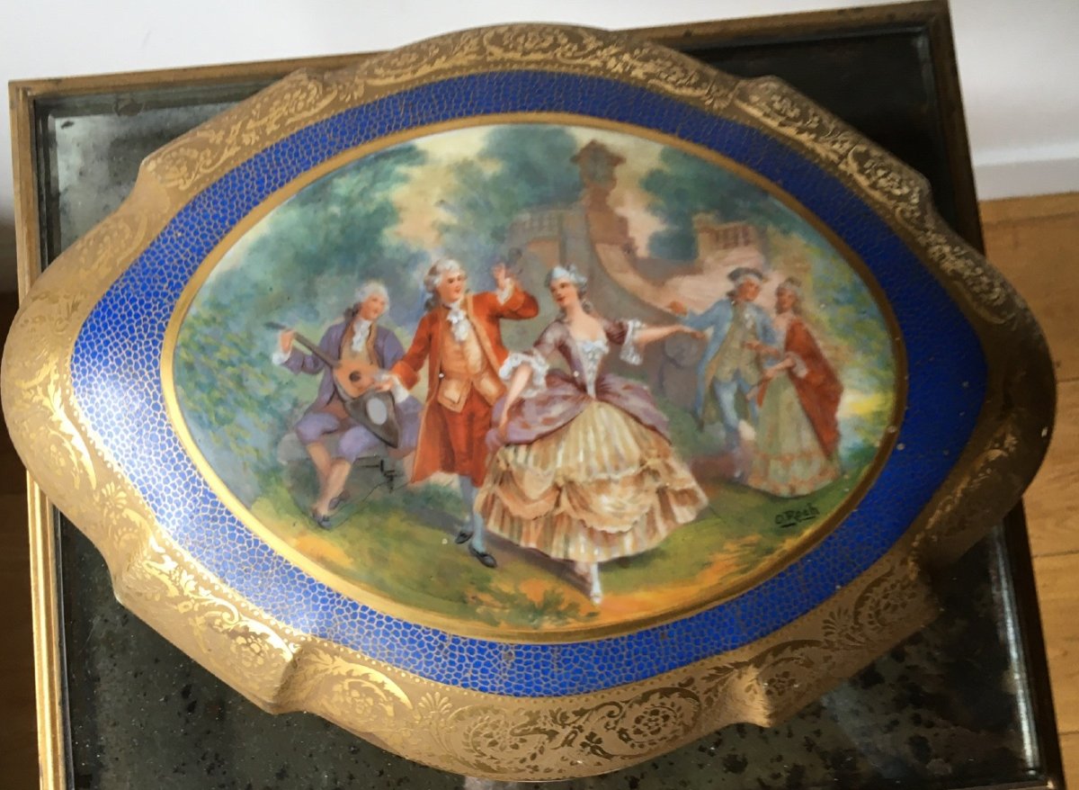 Large Porcelain Box Decorated With A Gallant Scene