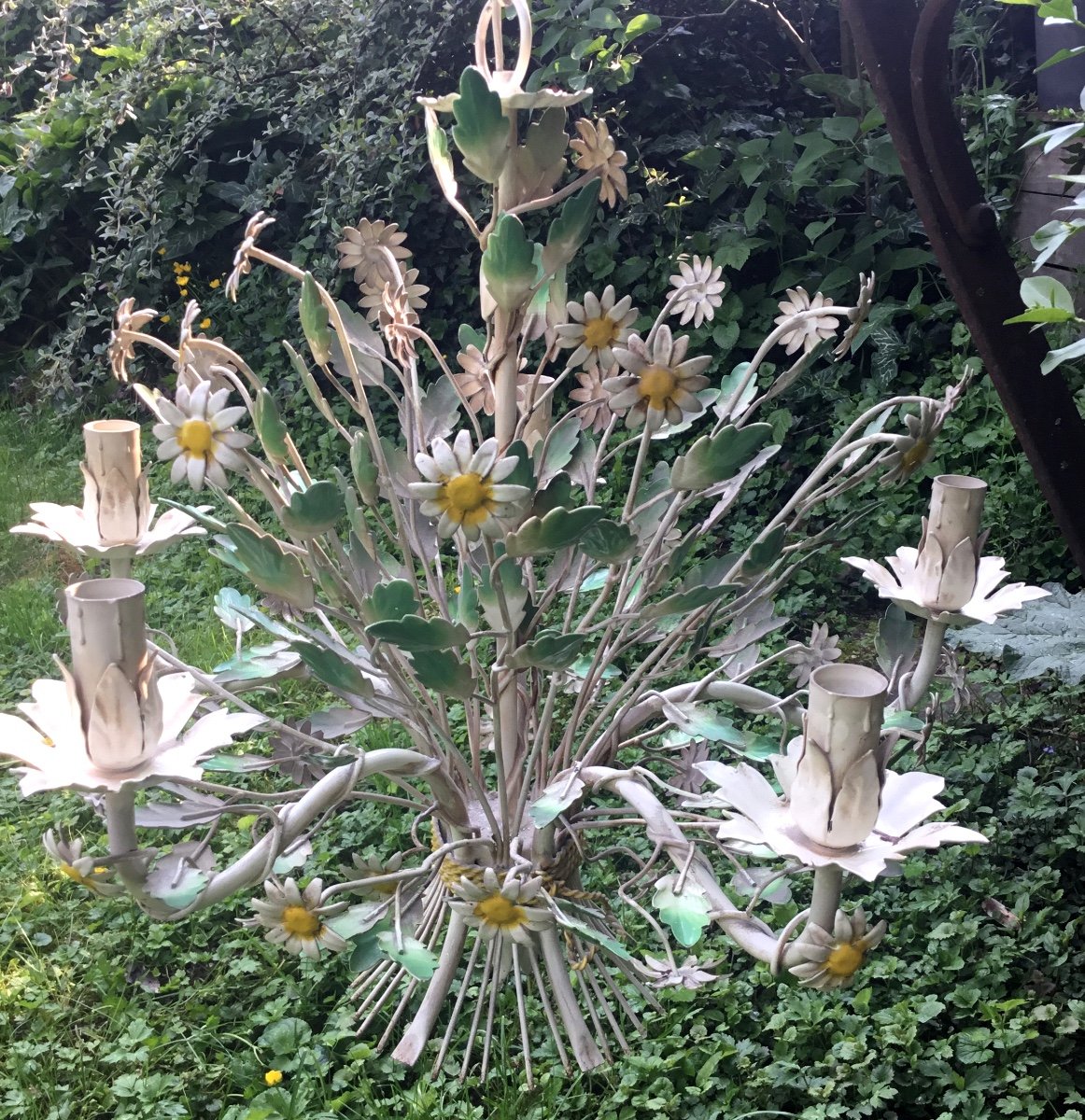 Country Spirit Chandelier With Daisies-photo-8
