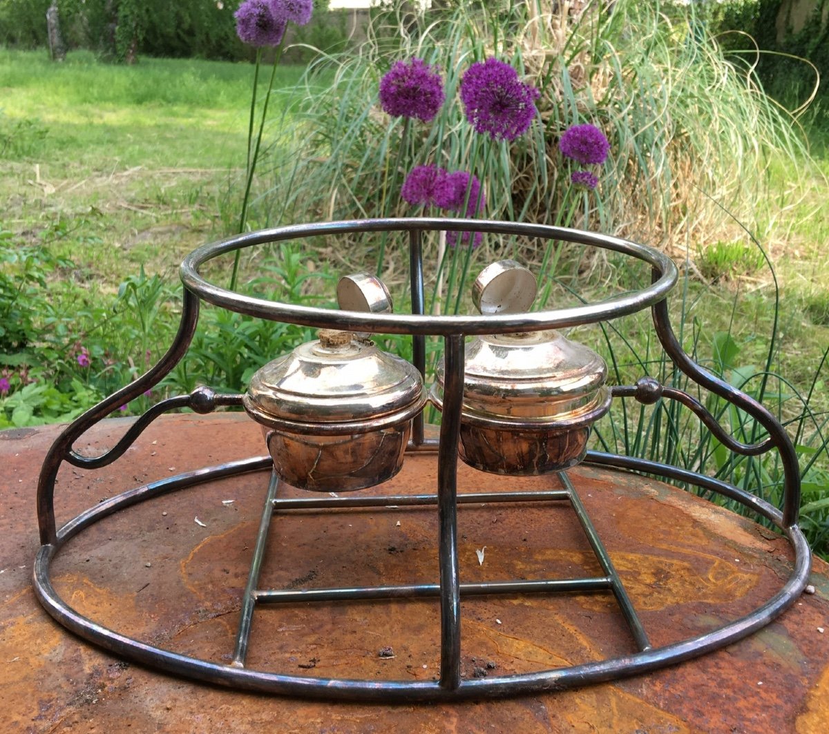 Large Plat Heater In Silver Metal With Two Burners