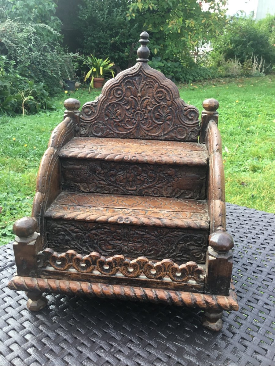 Small Altar In Carved Wood From North India Early 20th Century-photo-1