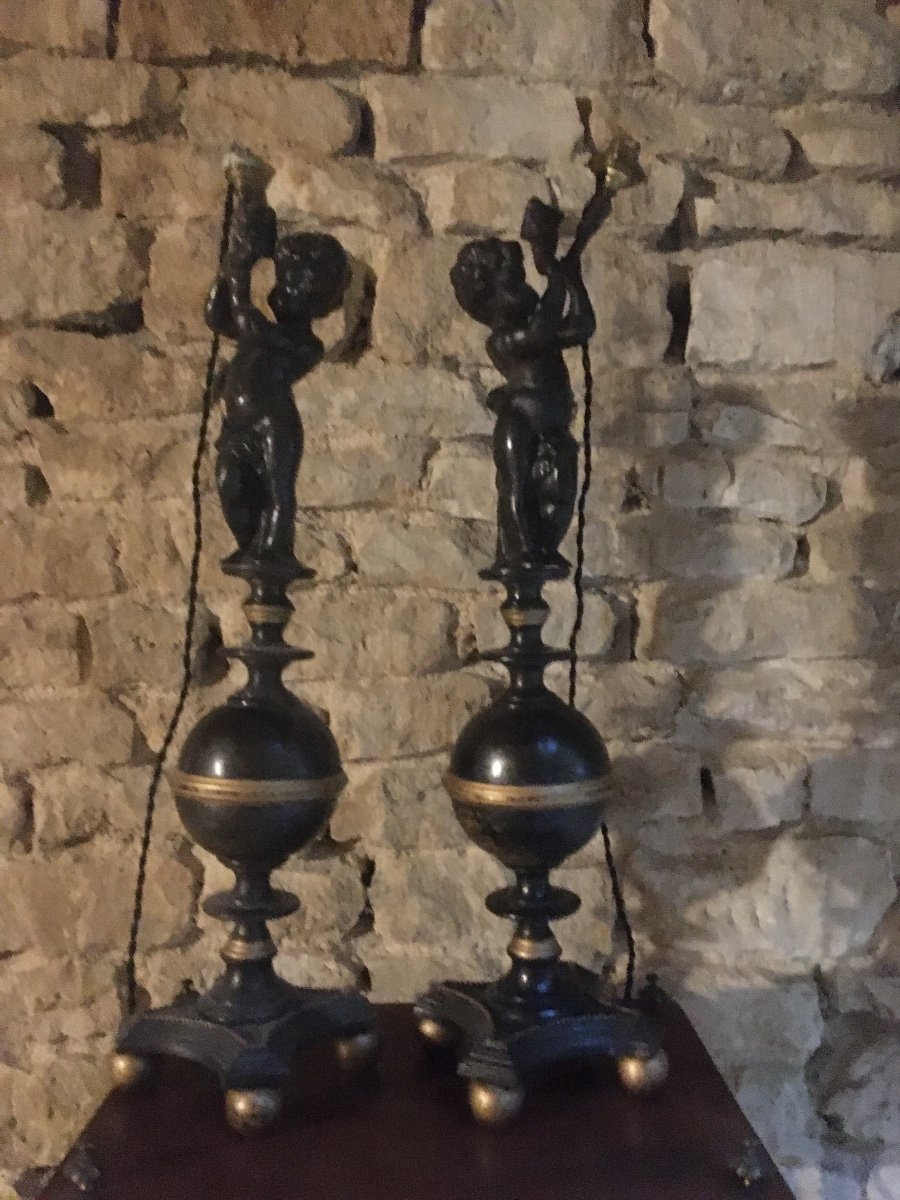 Pair Of Large Cast Iron Lamps With Putti Decor-photo-2