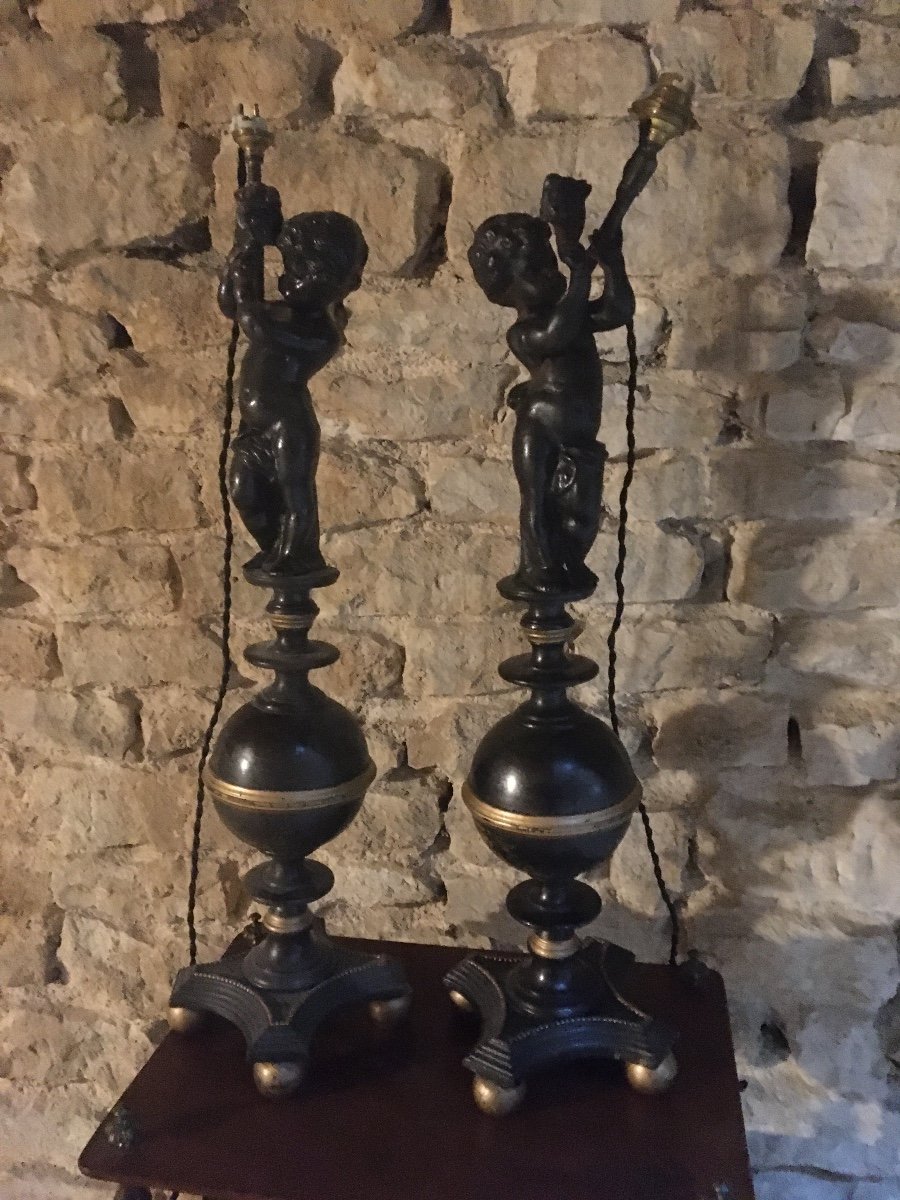 Pair Of Large Cast Iron Lamps With Putti Decor-photo-2