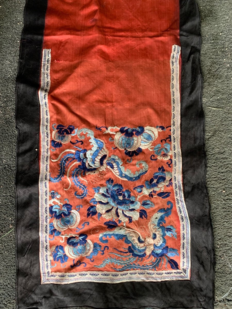 Chinese Embroidery Square On Silk -photo-2