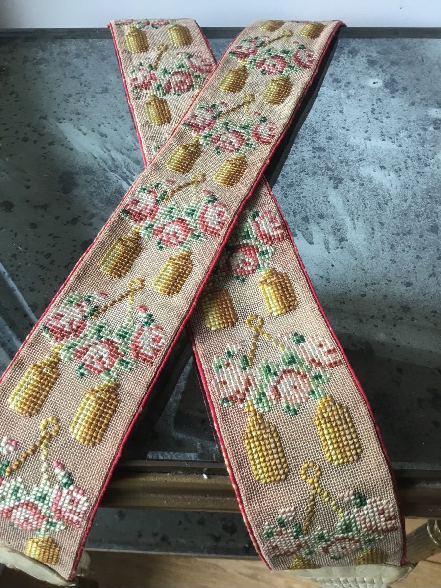Pair Of Embroidered And Leather Straps 18th Century-photo-3