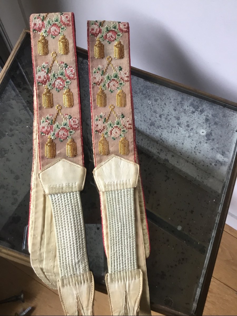 Pair Of Embroidered And Leather Straps 18th Century-photo-3