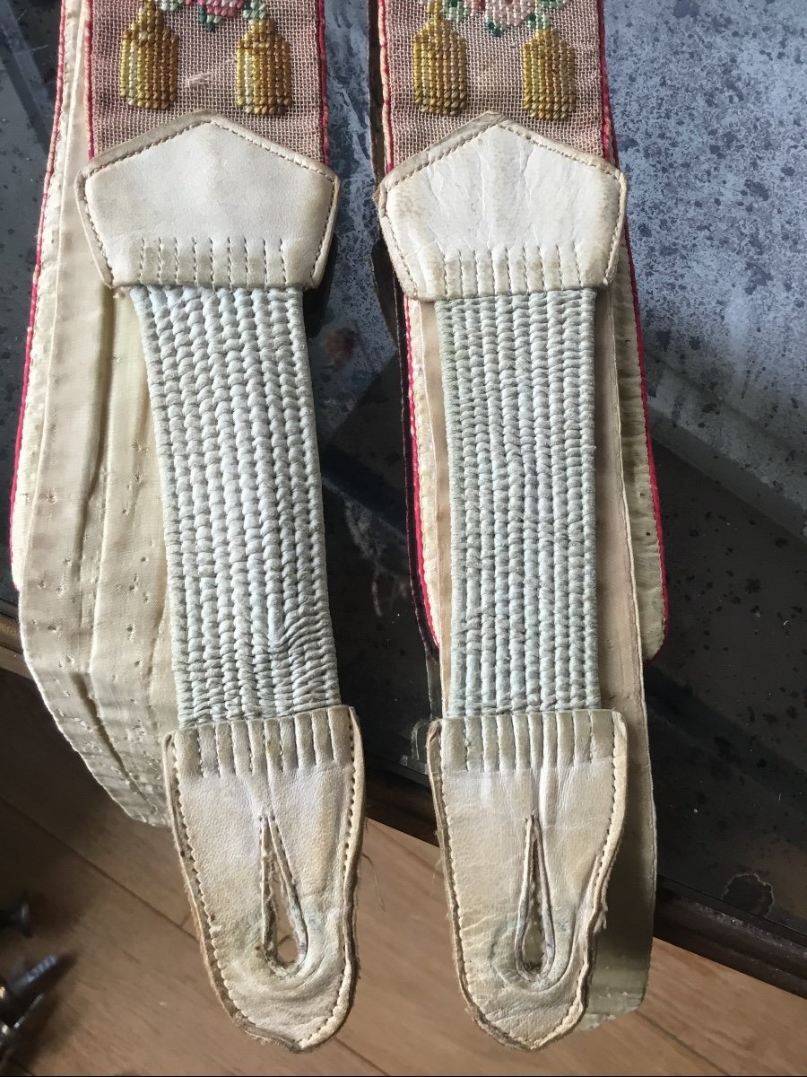 Pair Of Embroidered And Leather Straps 18th Century-photo-5