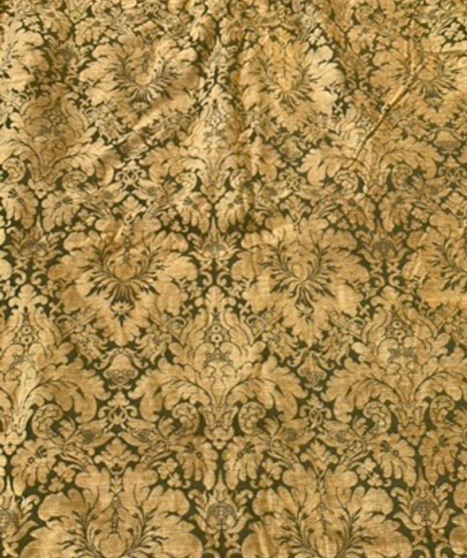 The Pair Of Gold Velvet Castle Hangings -photo-3