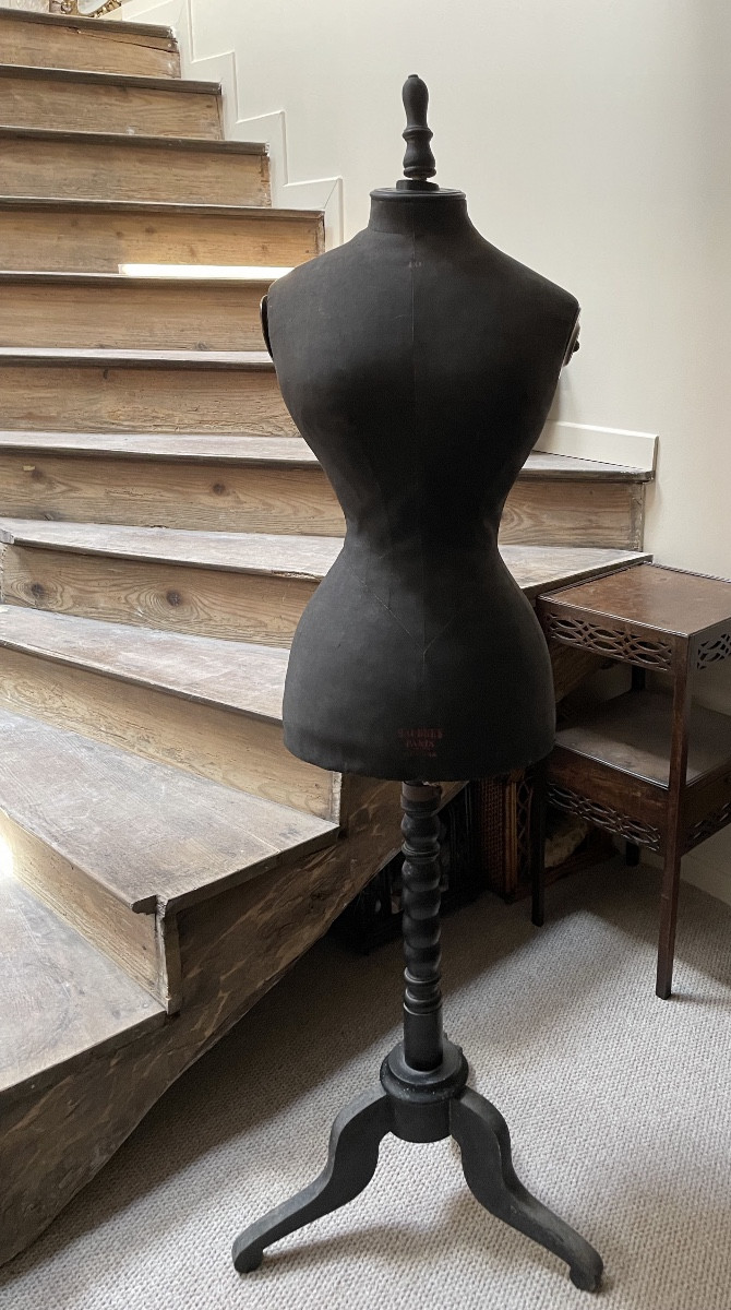 Mannequin De Couture Ancien Taille De Guêpe , Paris 