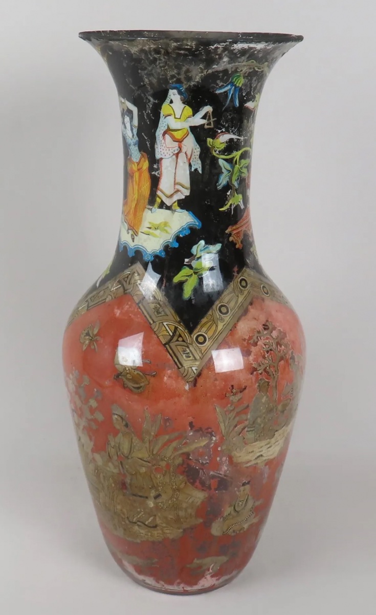Eglomisé Glass Balluster Vase With Chinese Decor -photo-4