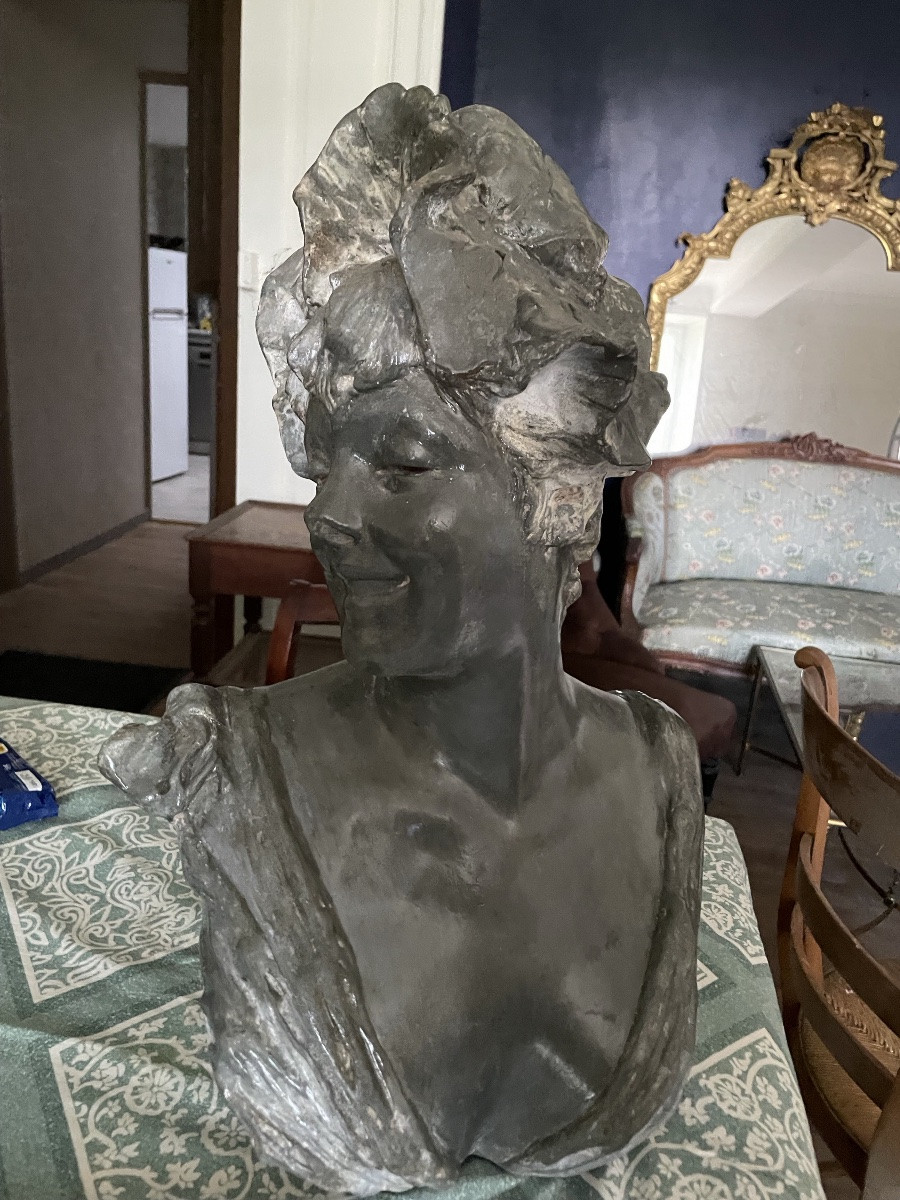 Imposing Bust Of A Woman By Van Der Stratten, Belle époque -photo-1