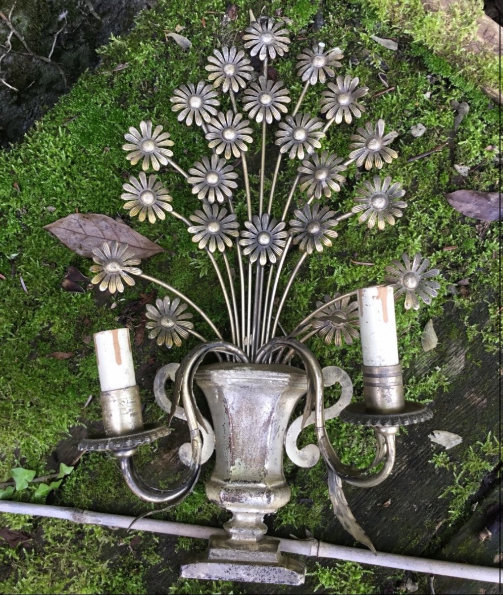 Pair Of Silver Wall Lights With Bouquets Of Daisies-photo-5