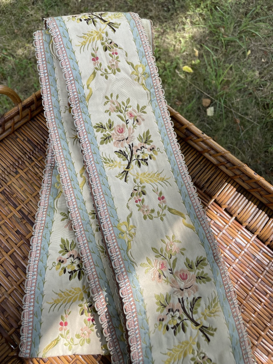 Large Braid Embroidered With Flowers -photo-2