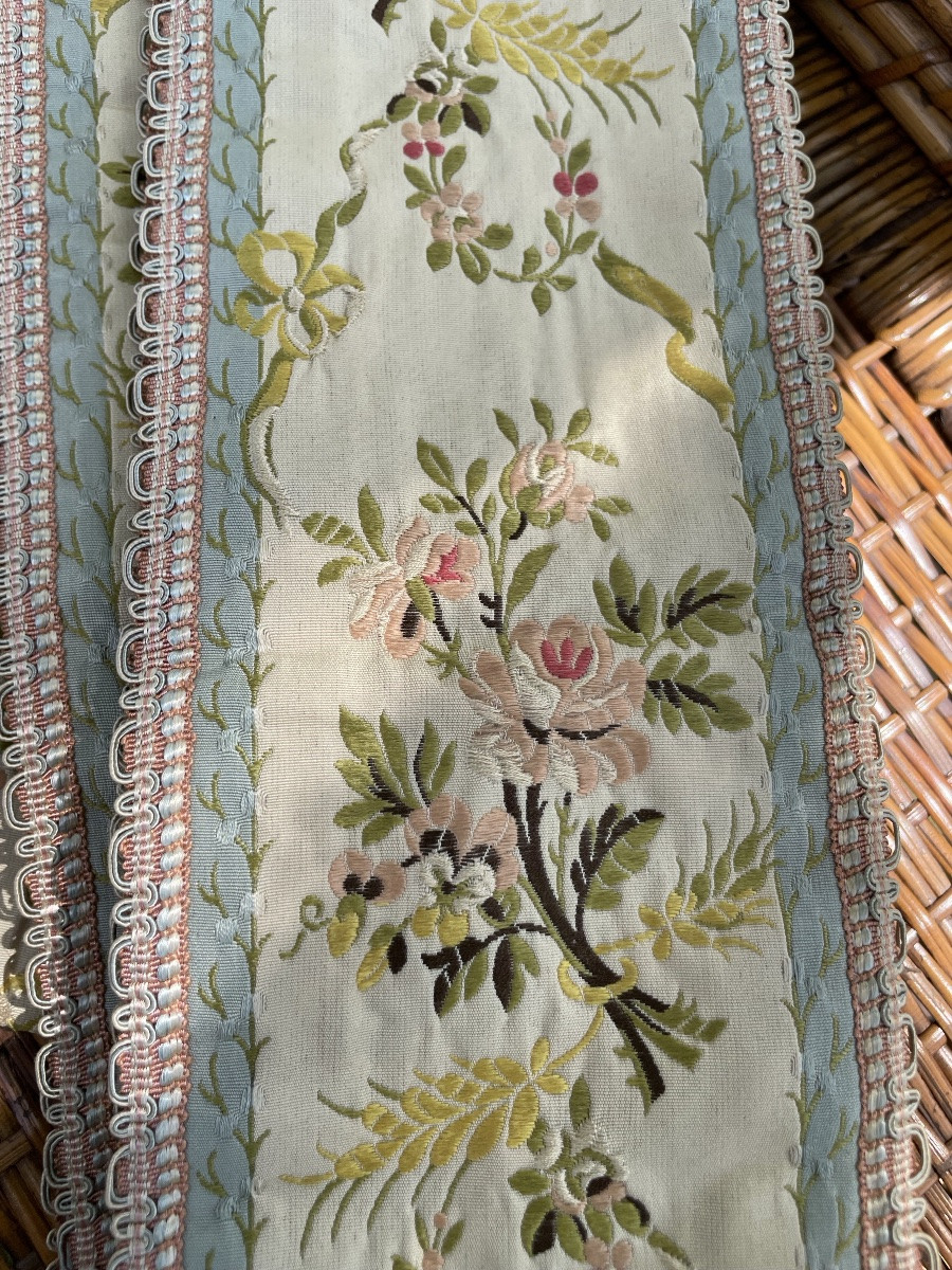 Large Braid Embroidered With Flowers -photo-4
