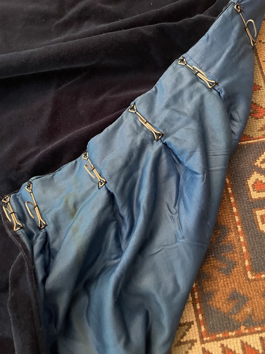 The Pair Of Double Blackout Curtains In Midnight Blue Velvet-photo-7