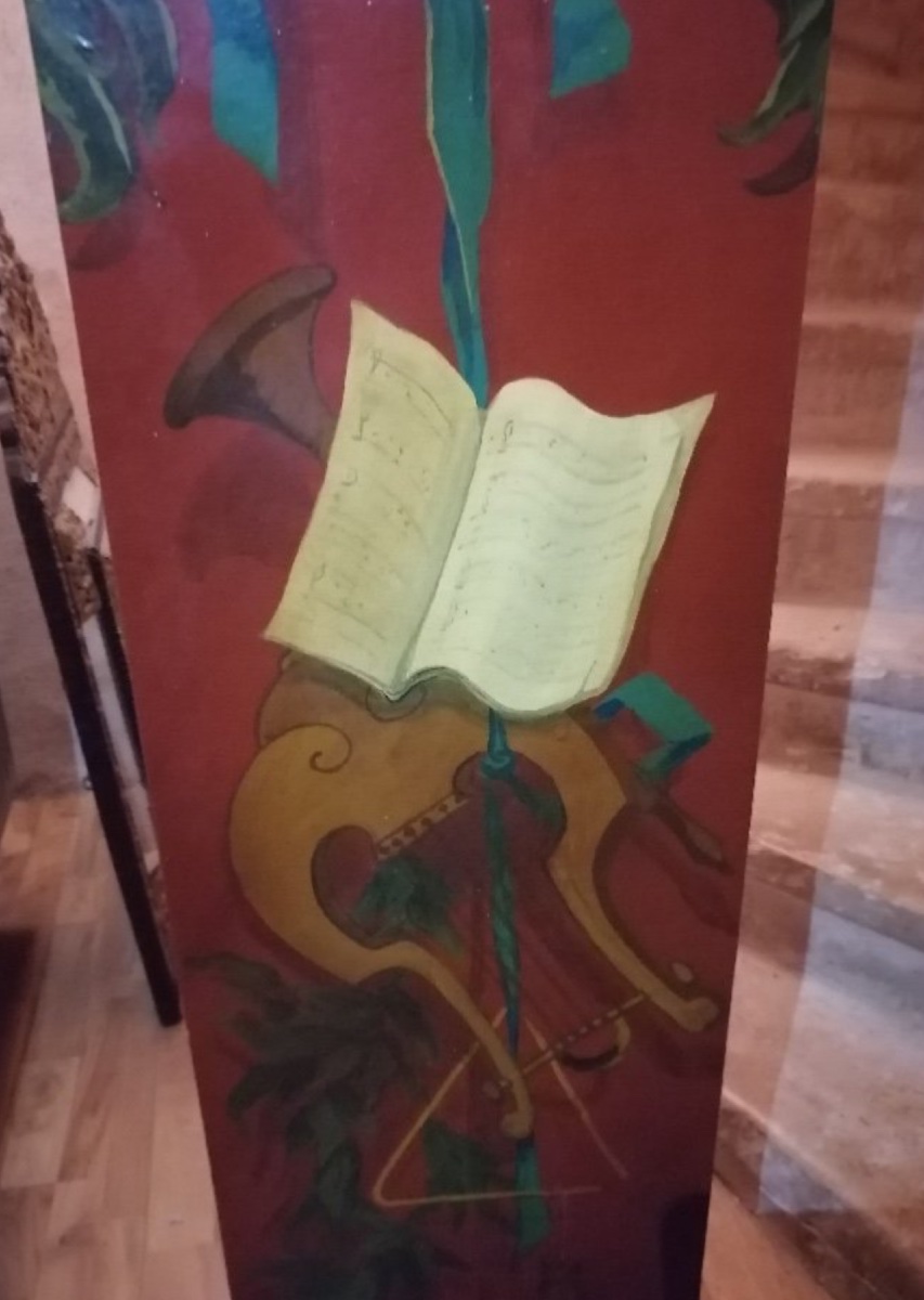 Column, Painted Sheath With Decoration Of Musical Instruments And Monkey 136 Cm Flag-photo-5