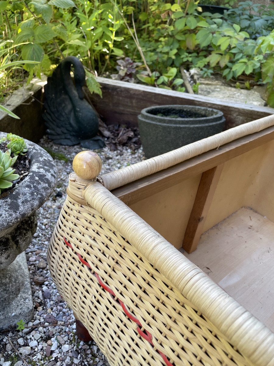 Beautiful Woven Wicker Planter-photo-3