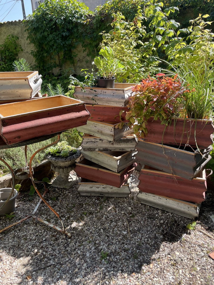 The Low Sheet Metal And Wood Planter, Folk Art -photo-2
