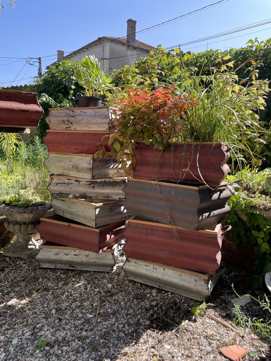 The Low Sheet Metal And Wood Planter, Folk Art -photo-3