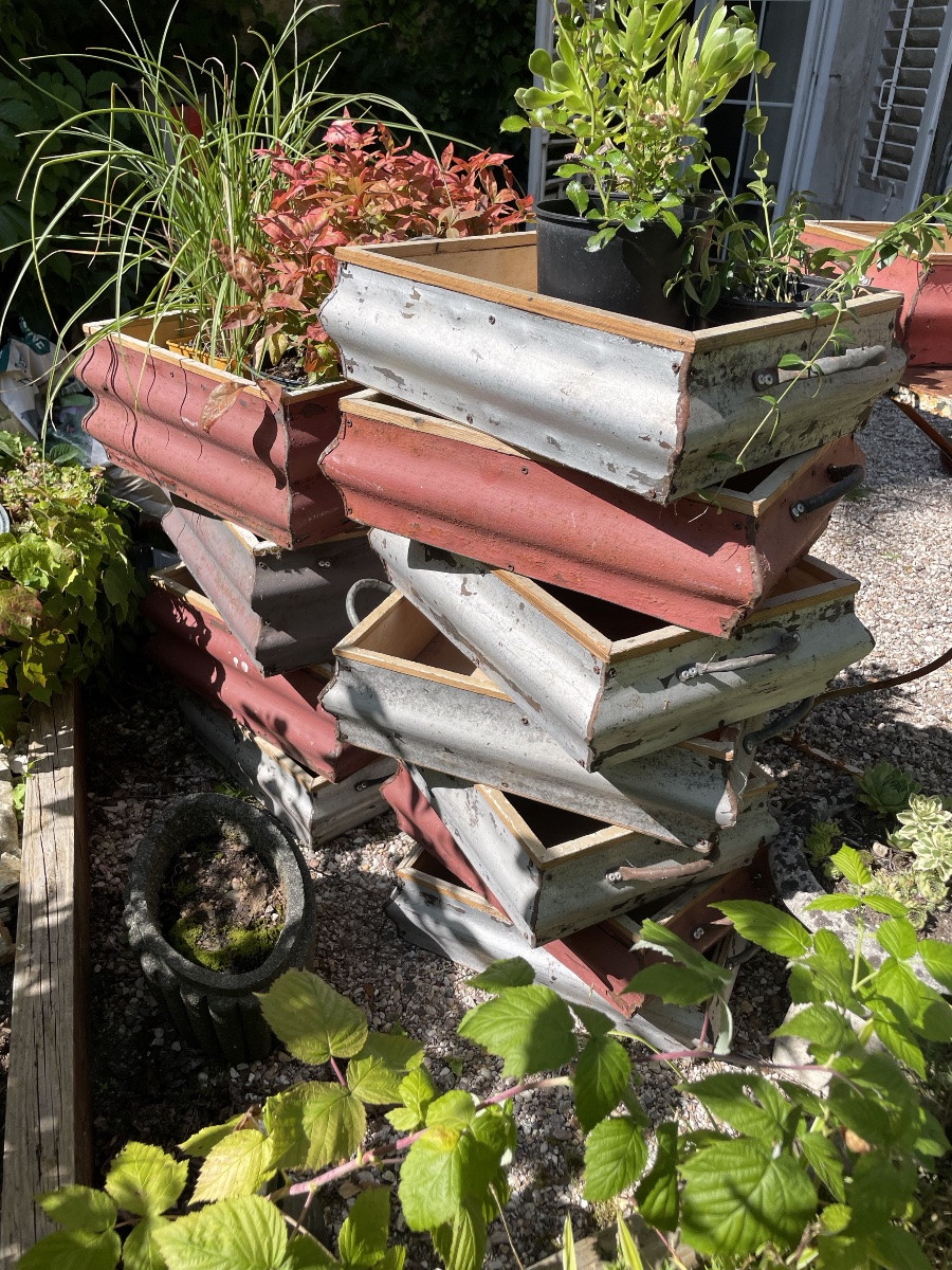 The Low Sheet Metal And Wood Planter, Folk Art -photo-1