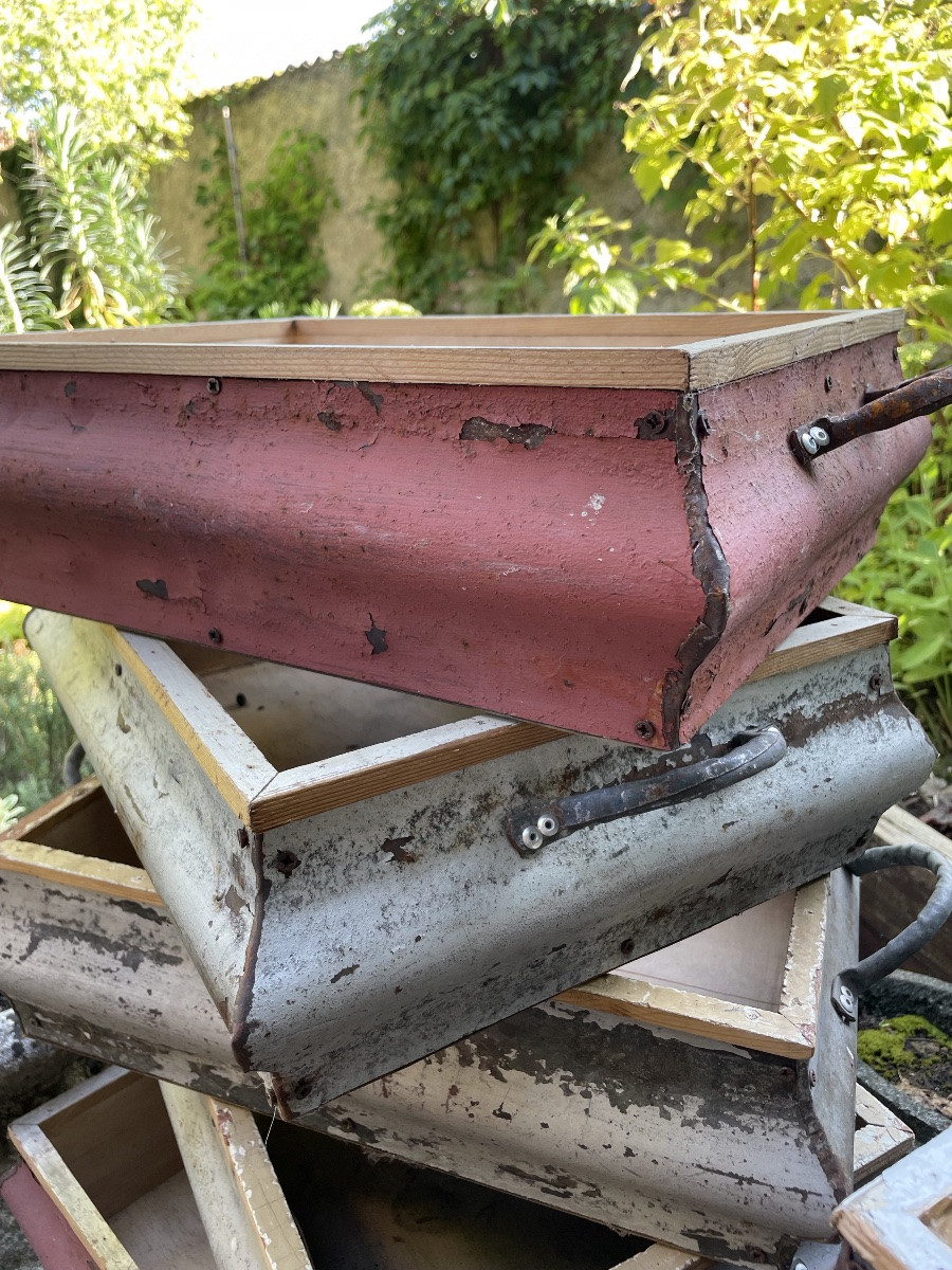 The Low Sheet Metal And Wood Planter, Folk Art -photo-6