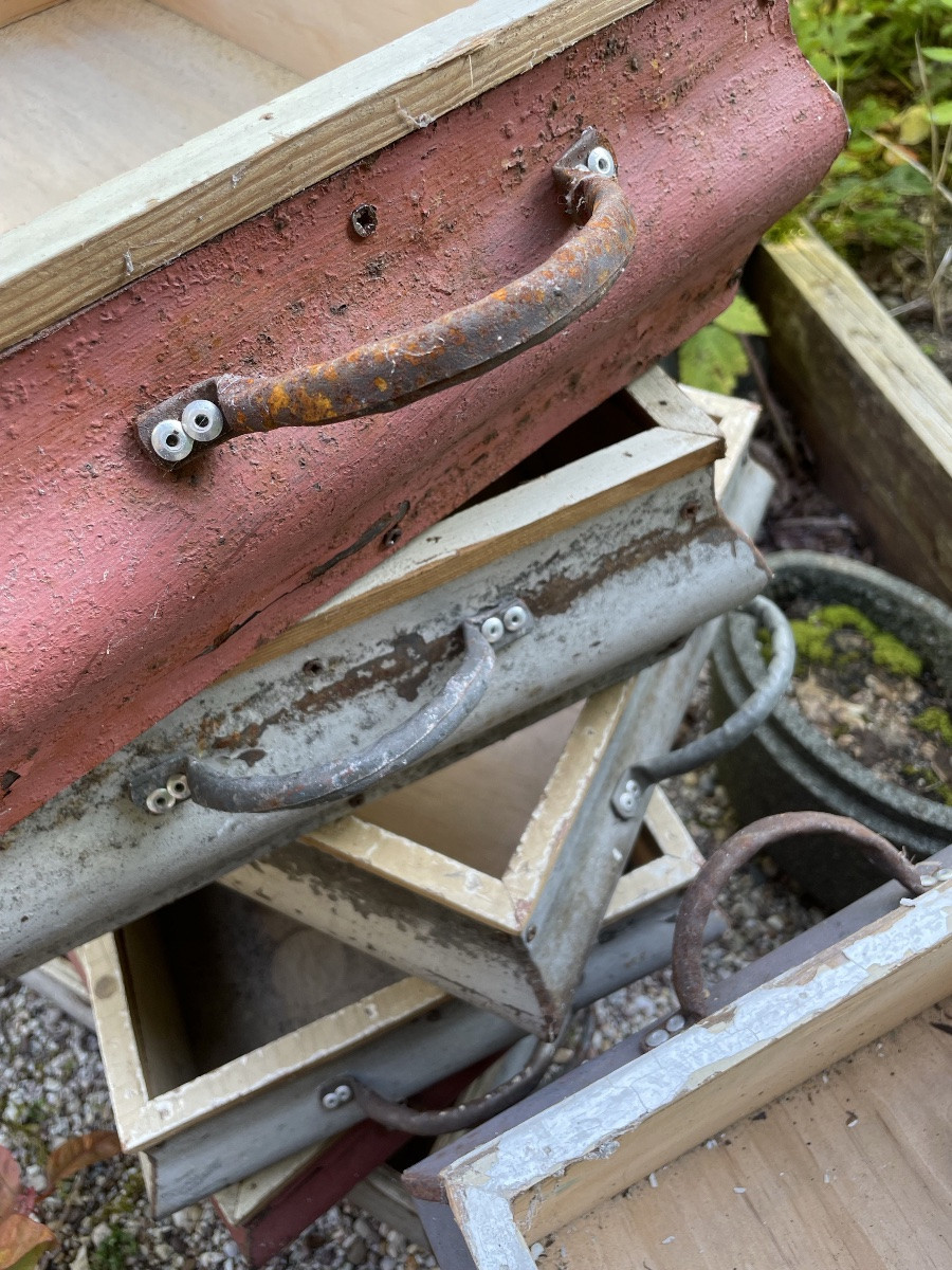 The Low Sheet Metal And Wood Planter, Folk Art -photo-7