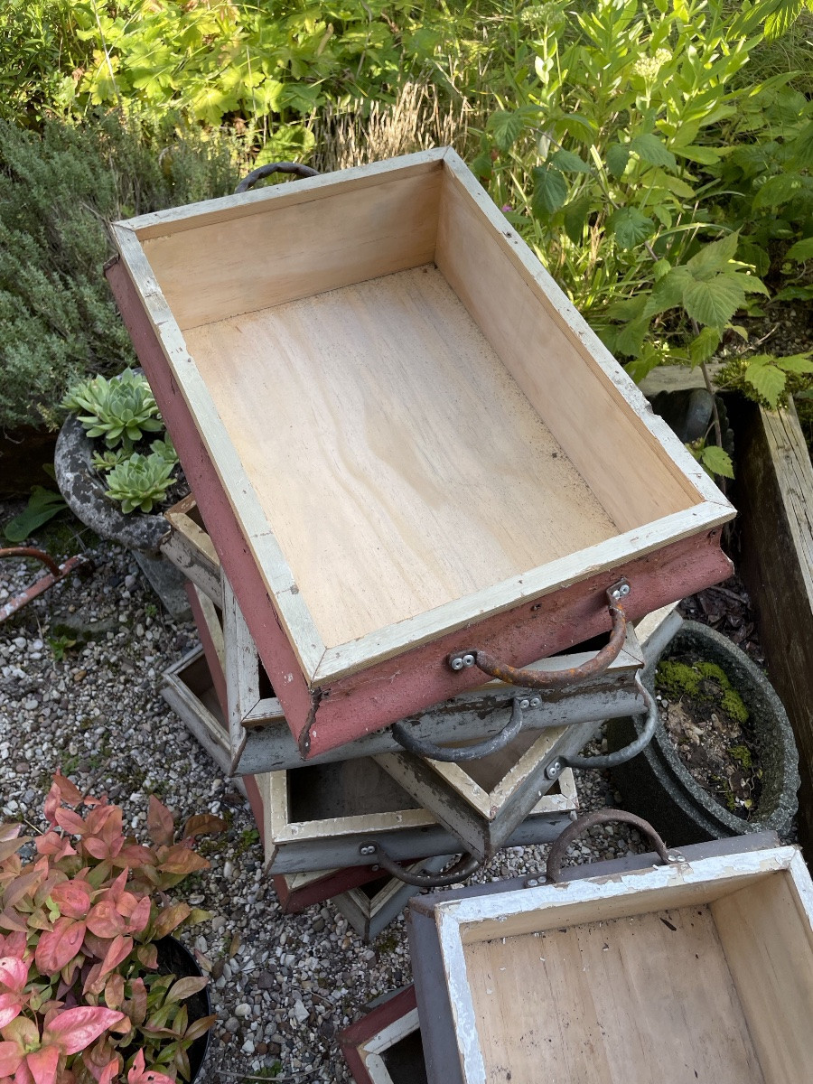 The Low Sheet Metal And Wood Planter, Folk Art -photo-8