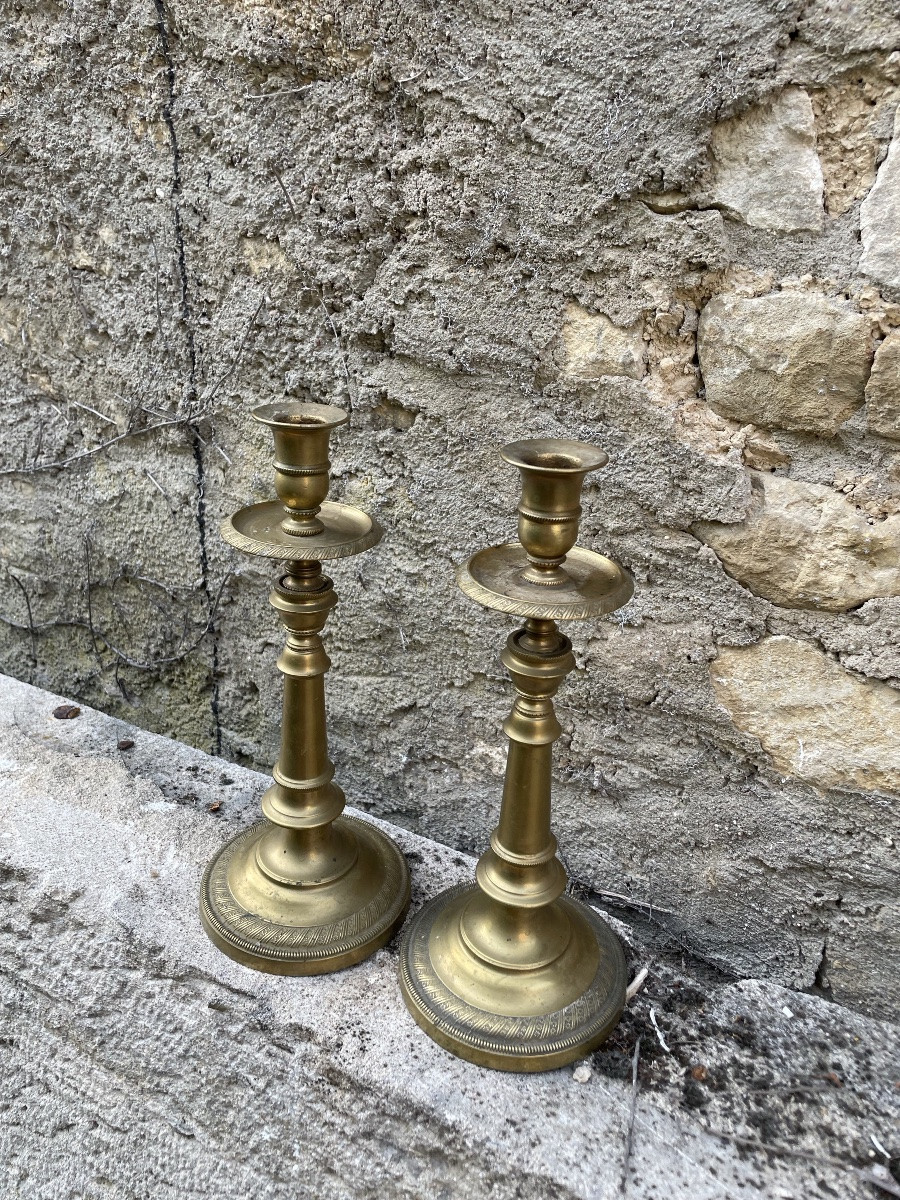 The Pair Of Restoration Bronze Candlesticks-photo-3