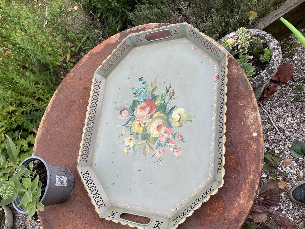 Plateau en tôle peinte au pourtour ajouré -photo-6