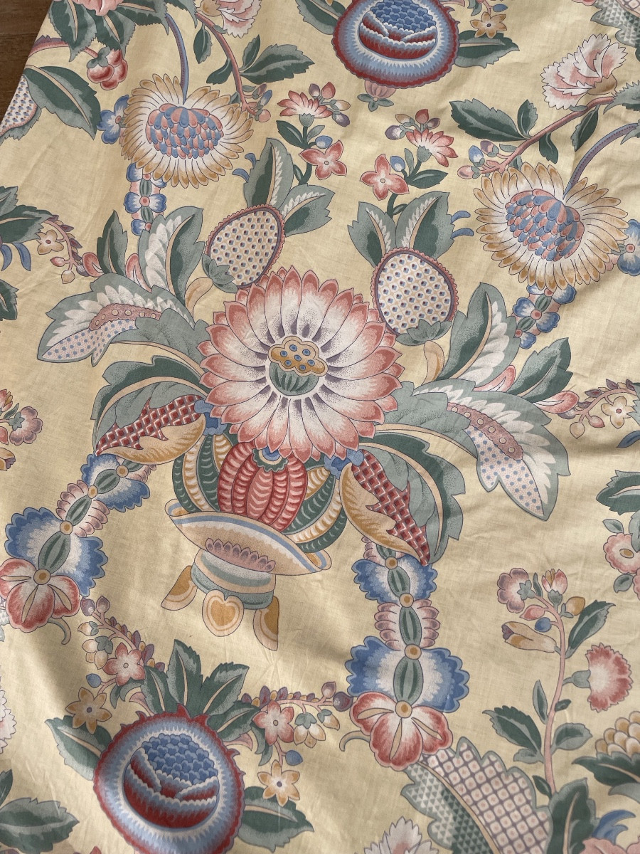 Pair Of Double Curtains With Indian Decor (260 X 195 Cm)