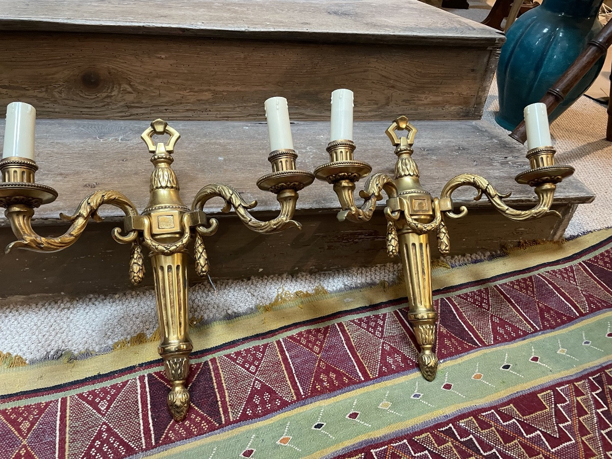 La paire d’importantes appliques en bronze doré -photo-2