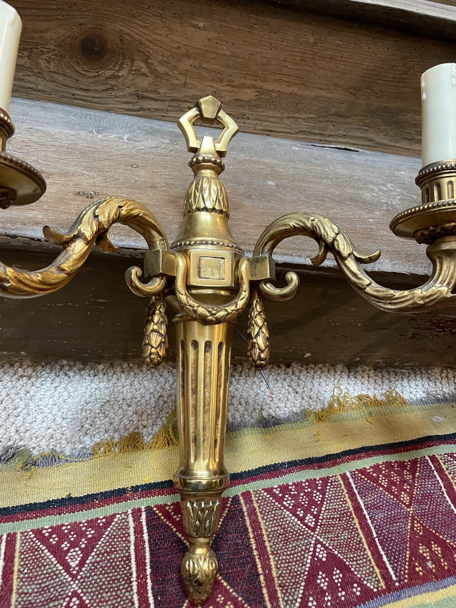 La paire d’importantes appliques en bronze doré -photo-4