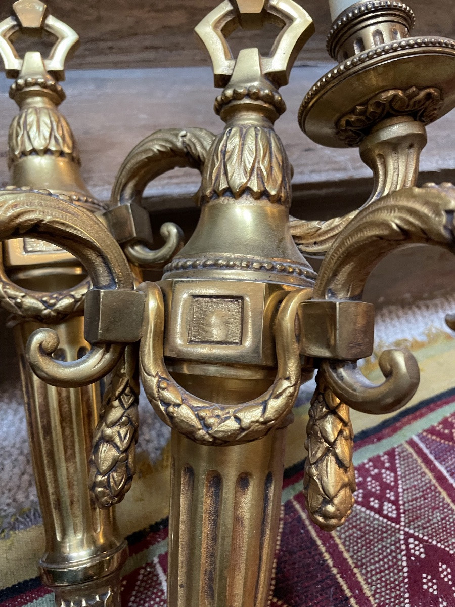 La paire d’importantes appliques en bronze doré -photo-2