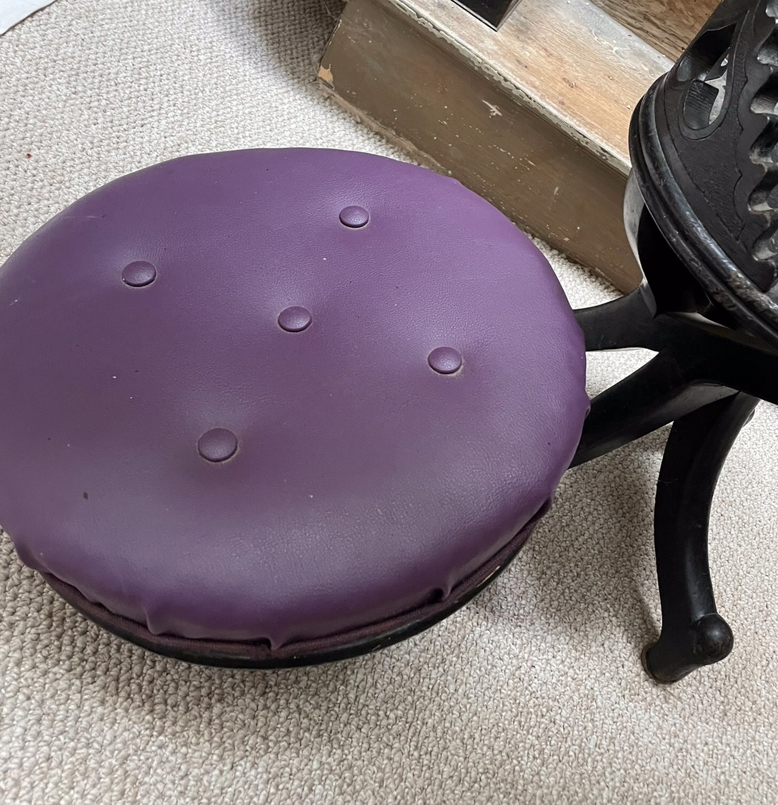 Tabouret de pianiste ajouré de motif en cœur, Napoléon III -photo-3