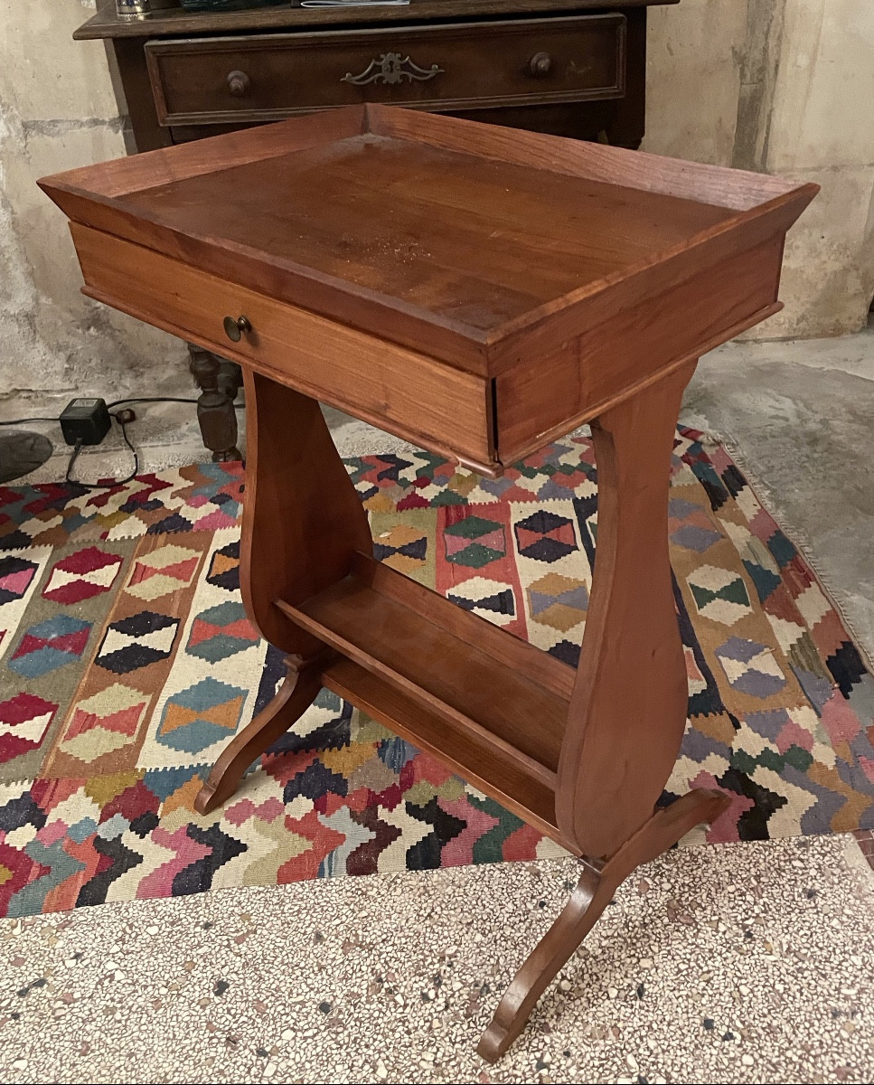 Table d’appoint, chevet à un tiroir 