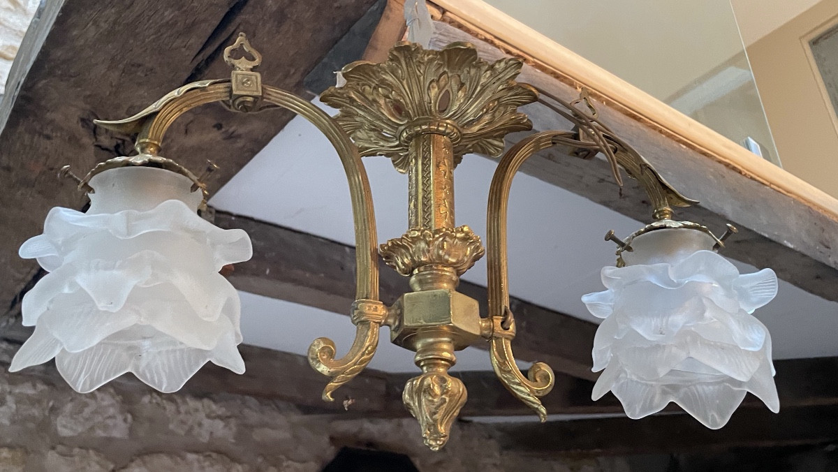 Petit plafonnier à deux feux pour une entrée 