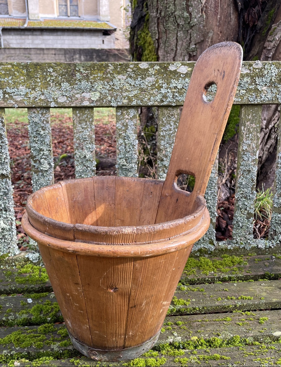 Folk Art Bucket With Handle 