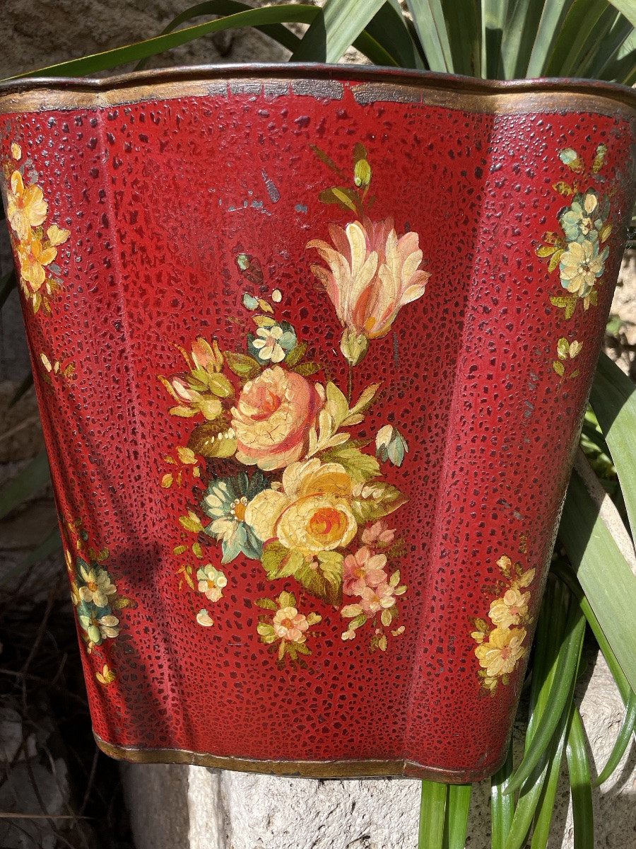 Painted Metal Waste Basket-photo-2