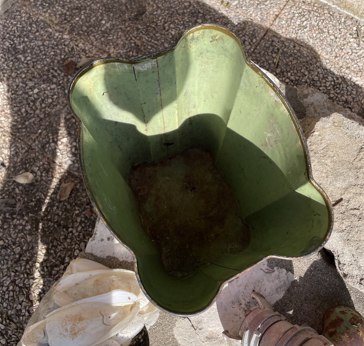 Painted Metal Waste Basket-photo-6