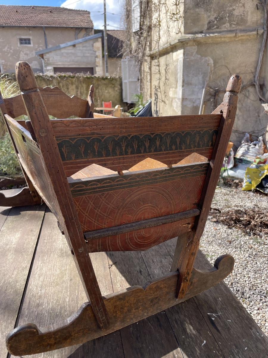 Carved Wooden Cradle, 18th Century.-photo-4