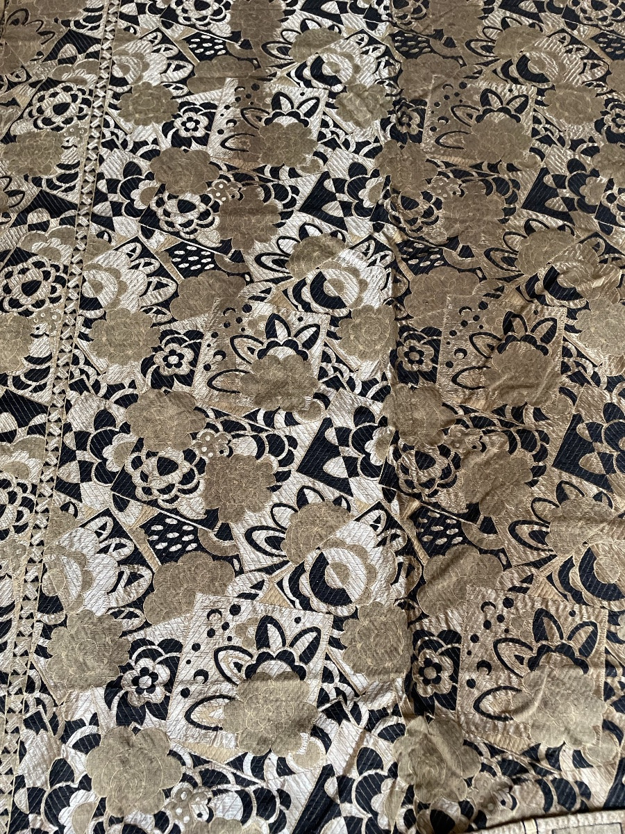 The Pair Of Large Art Deco Period Tapestries With A Gold Background -photo-3