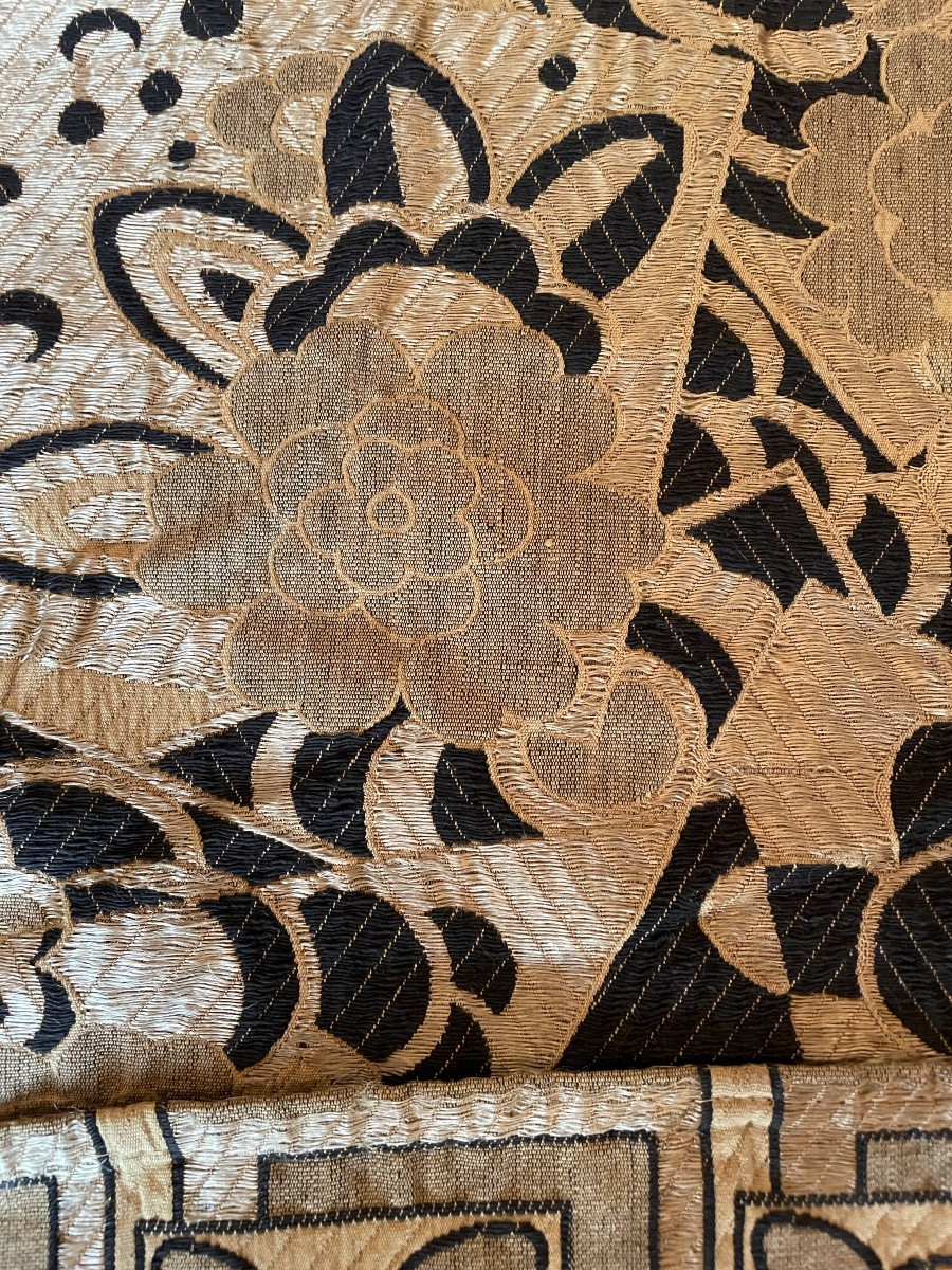 The Pair Of Large Art Deco Period Tapestries With A Gold Background -photo-4